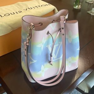 Louis Vuitton LV Escale NeoNoe MM NX93240765